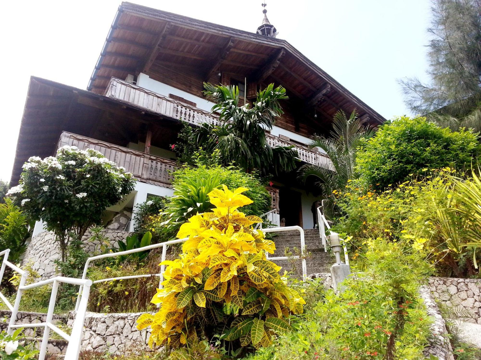 Hof Gorei Beach Resort Davao Самал Экстерьер фото