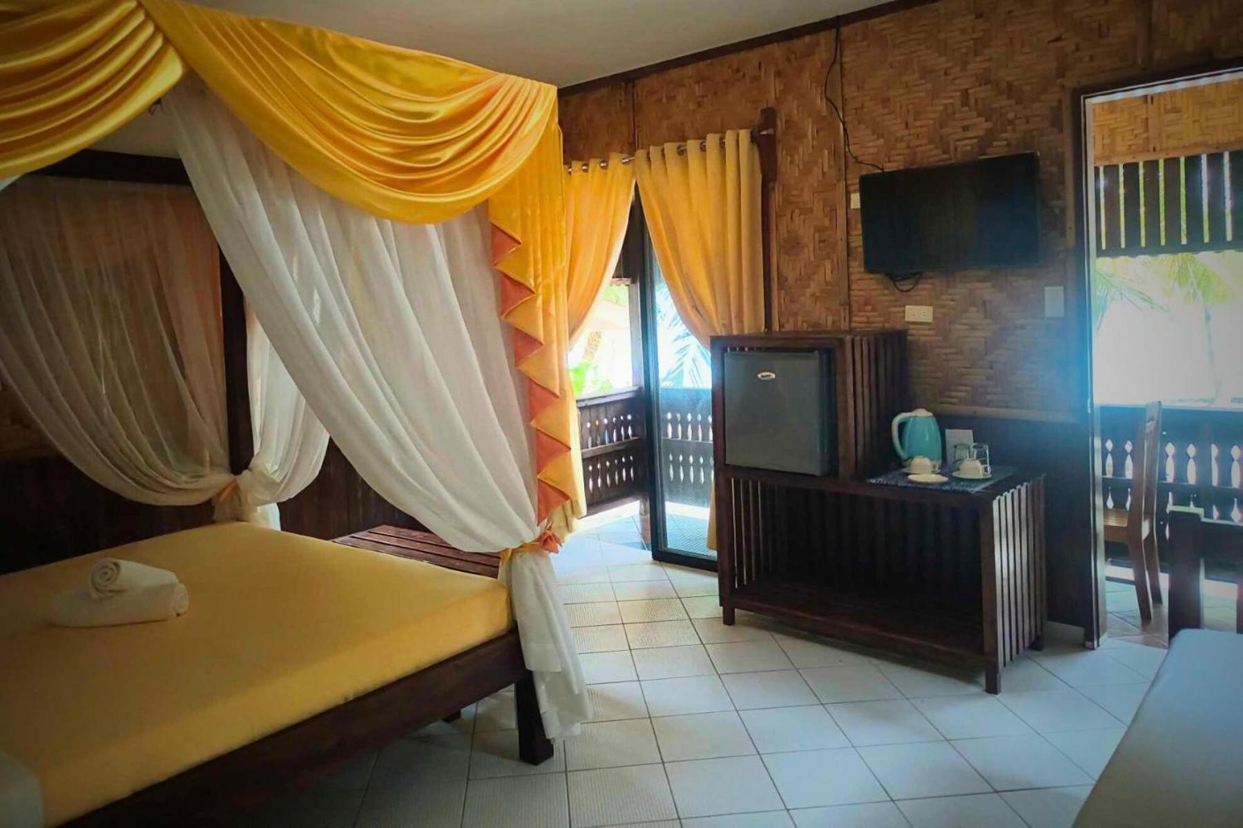 Hof Gorei Beach Resort Davao Самал Экстерьер фото